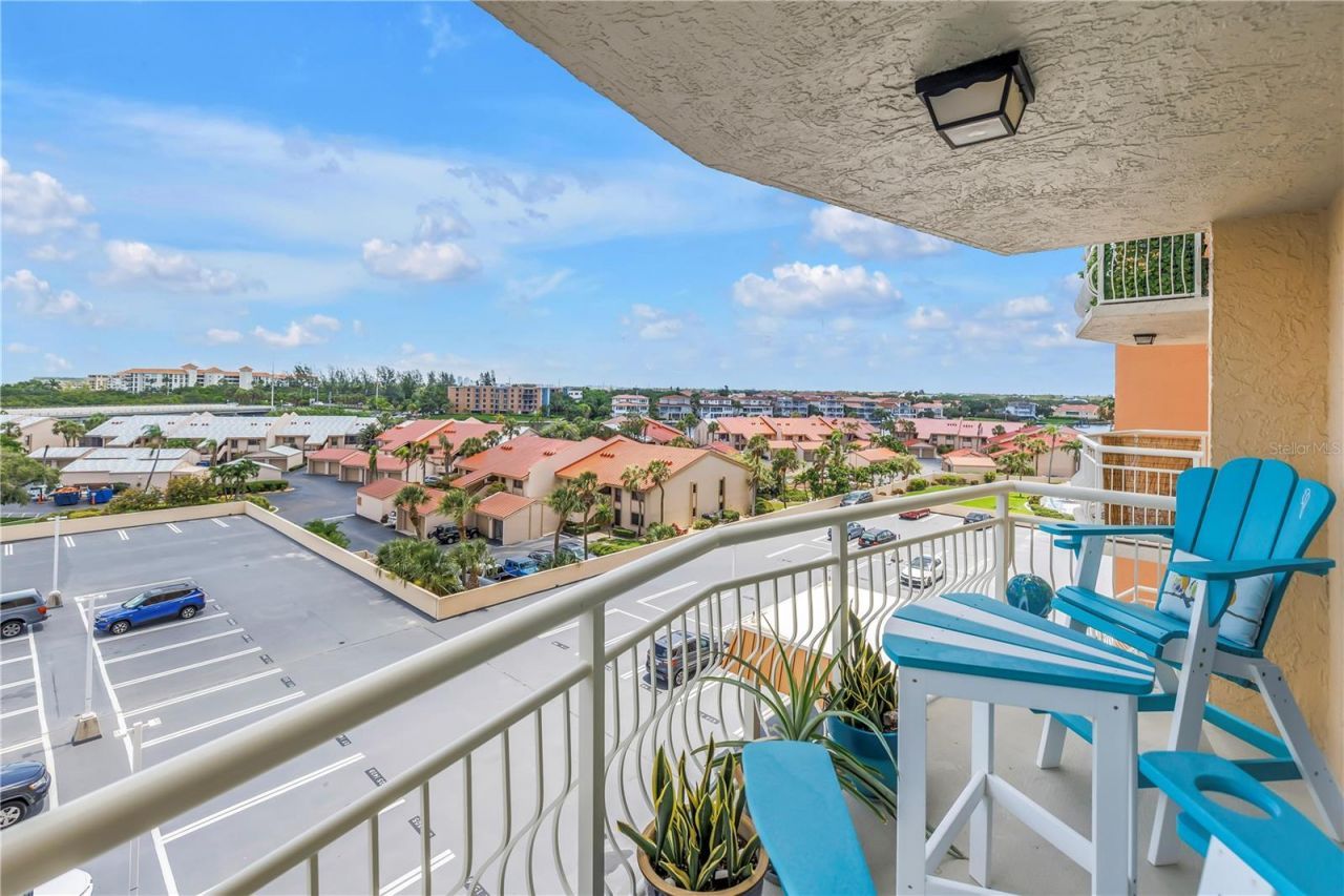 4900 Brittany Drive S, Unit 611, Saint Petersburg, FL 33715 Photo