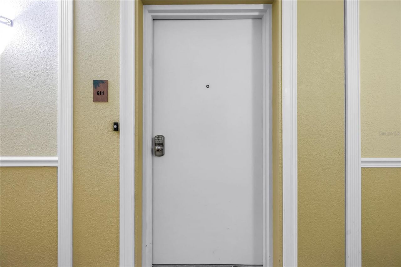 4900 Brittany Drive S, Unit 611, Saint Petersburg, FL 33715 Photo