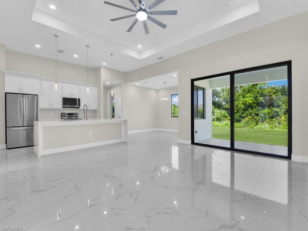 611 Lincoln Ave, Lehigh Acres, FL 33972 Photo