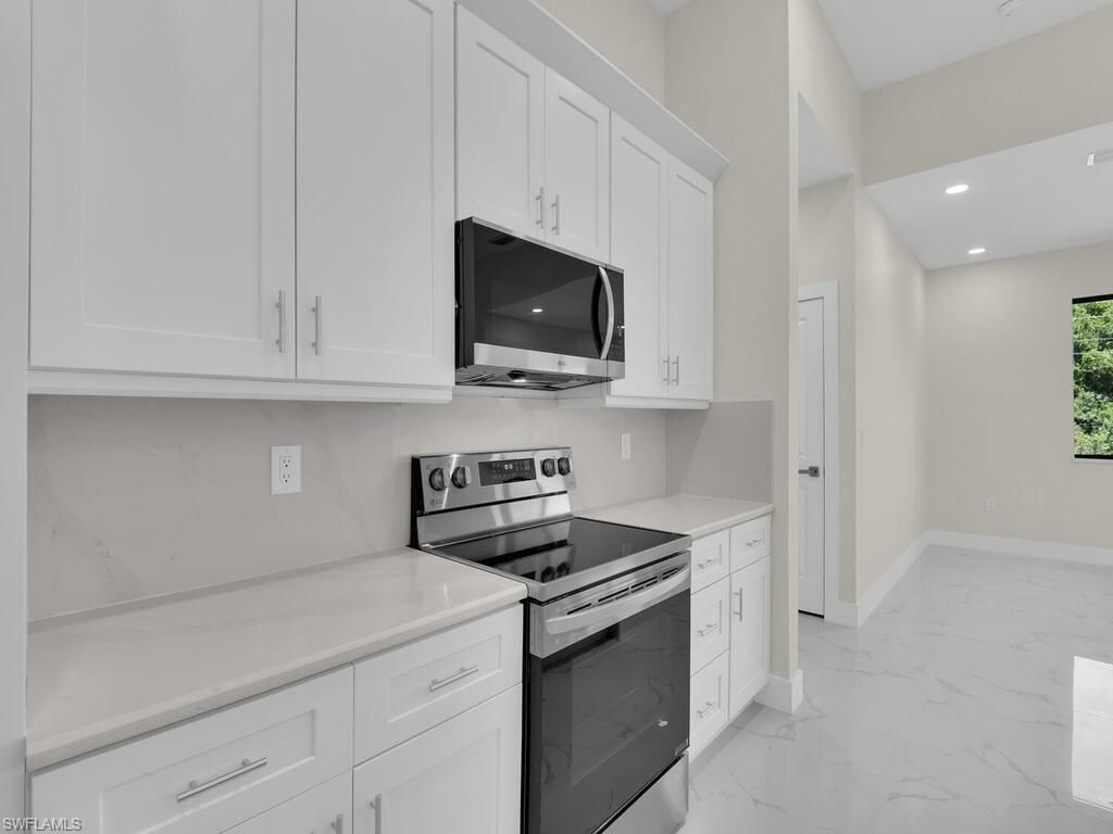 611 Lincoln Ave, Lehigh Acres, FL 33972 Photo