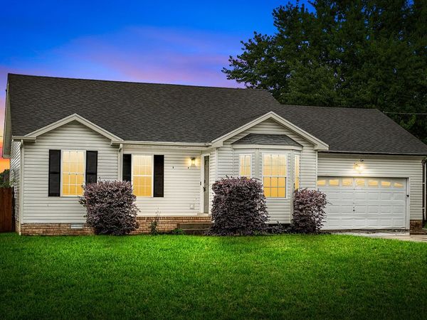 3452 Sandpiper Dr, Clarksville, TN 37042