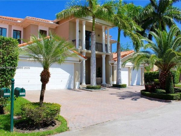 19383 SW 79th Ave, Cutler Bay, FL 33157