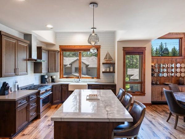 30 Lake Parkway, Unit 20, South Lake Tahoe, CA 96150