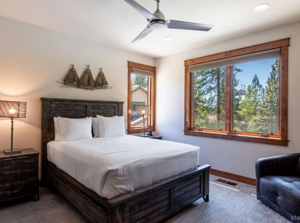 30 Lake Parkway, Unit 20, South Lake Tahoe, CA 96150 Photo