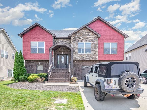 1038 Black Gum Ln, Clarksville, TN 37043