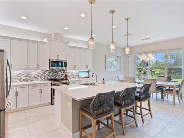 28646 Lobos CIR, BONITA SPRINGS, FL 34135