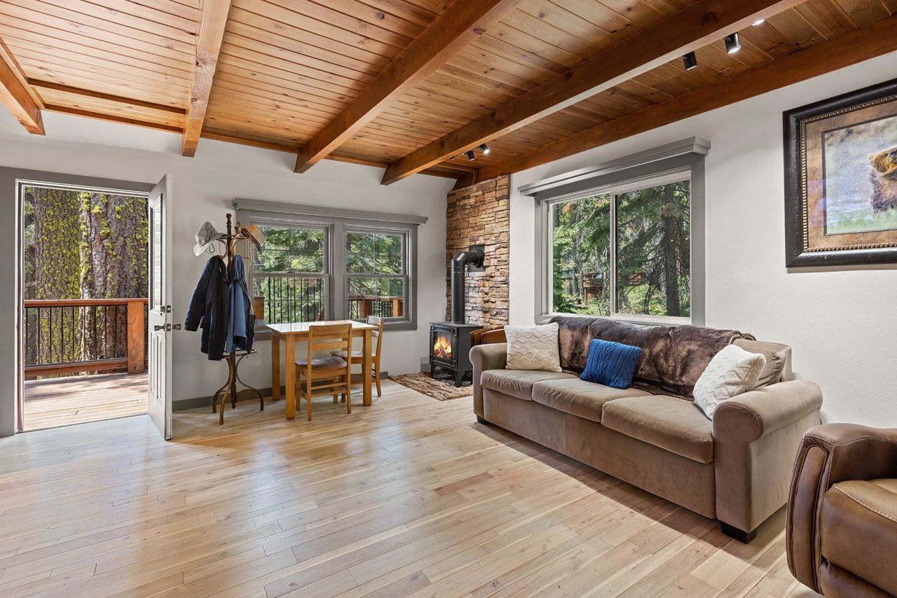 358 Twin Crags Road, Tahoe City, CA 96145 Photo