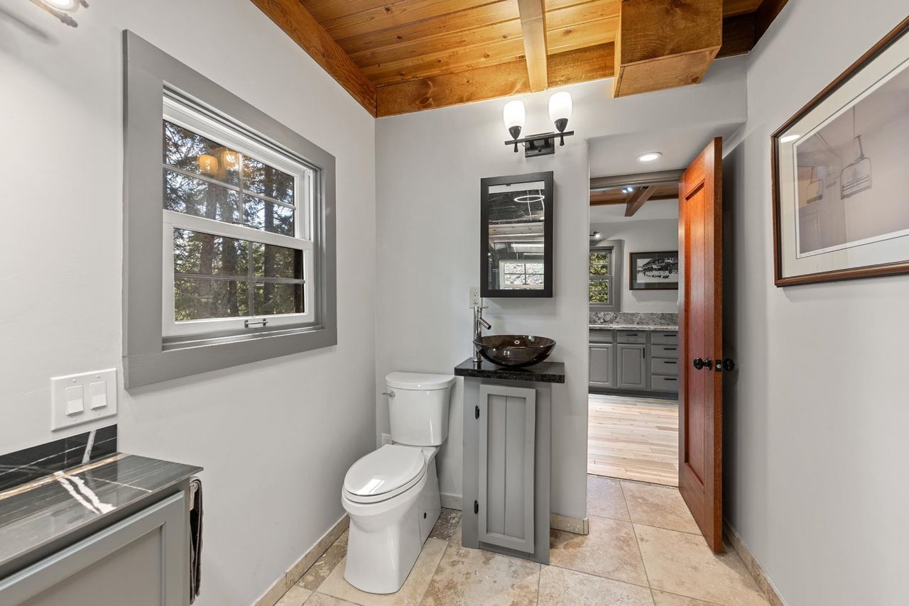 358 Twin Crags Road, Tahoe City, CA 96145 Photo