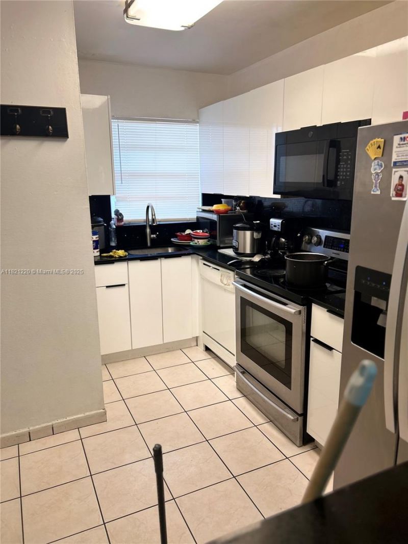 1630 W 46th St, Unit 511C, Hialeah, FL 33012 Photo