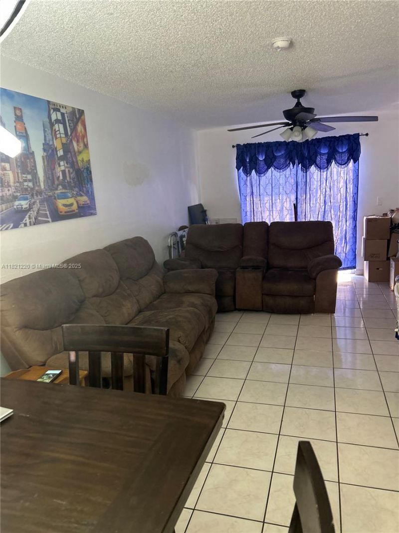 1630 W 46th St, Unit 511C, Hialeah, FL 33012 Photo