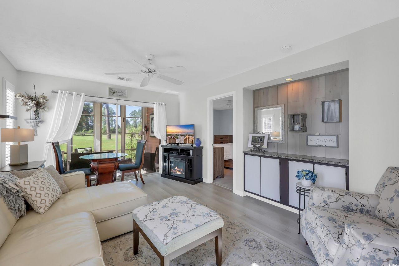 605 Waterway Village Blvd. Photo 8