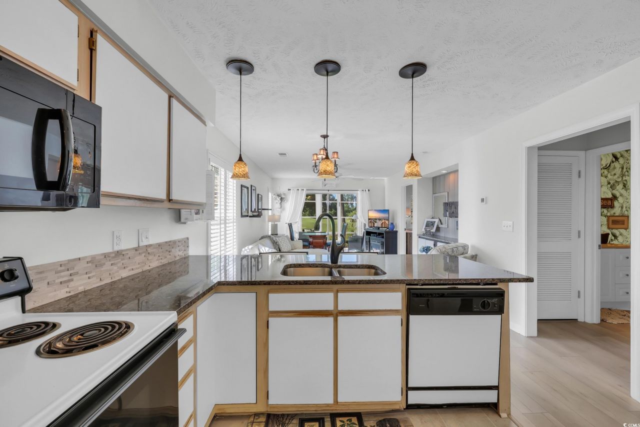 605 Waterway Village Blvd. Photo 9