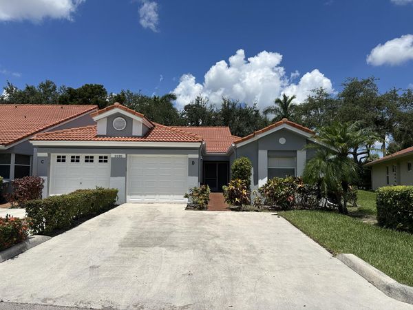 9976 Seacrest Circle, Unit D, Boynton Beach, FL 33437