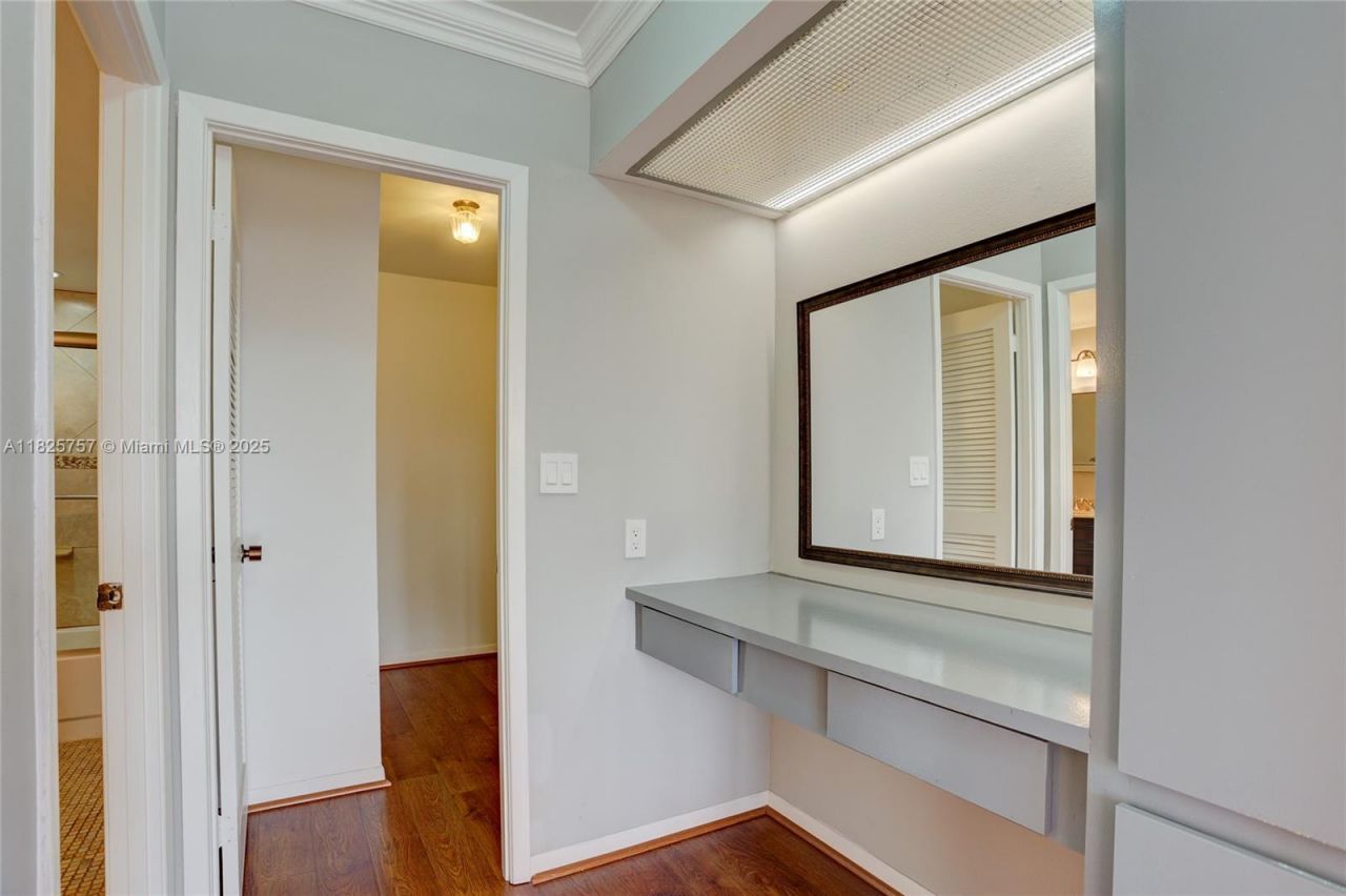 2500 Parkview Dr, Unit 405, Hallandale Beach, FL 33009 Photo