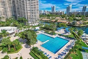2500 Parkview Dr, Unit 405, Hallandale Beach, FL 33009 Photo
