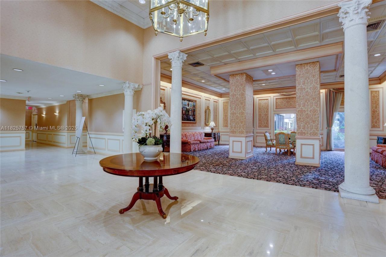 2500 Parkview Dr, Unit 405, Hallandale Beach, FL 33009 Photo