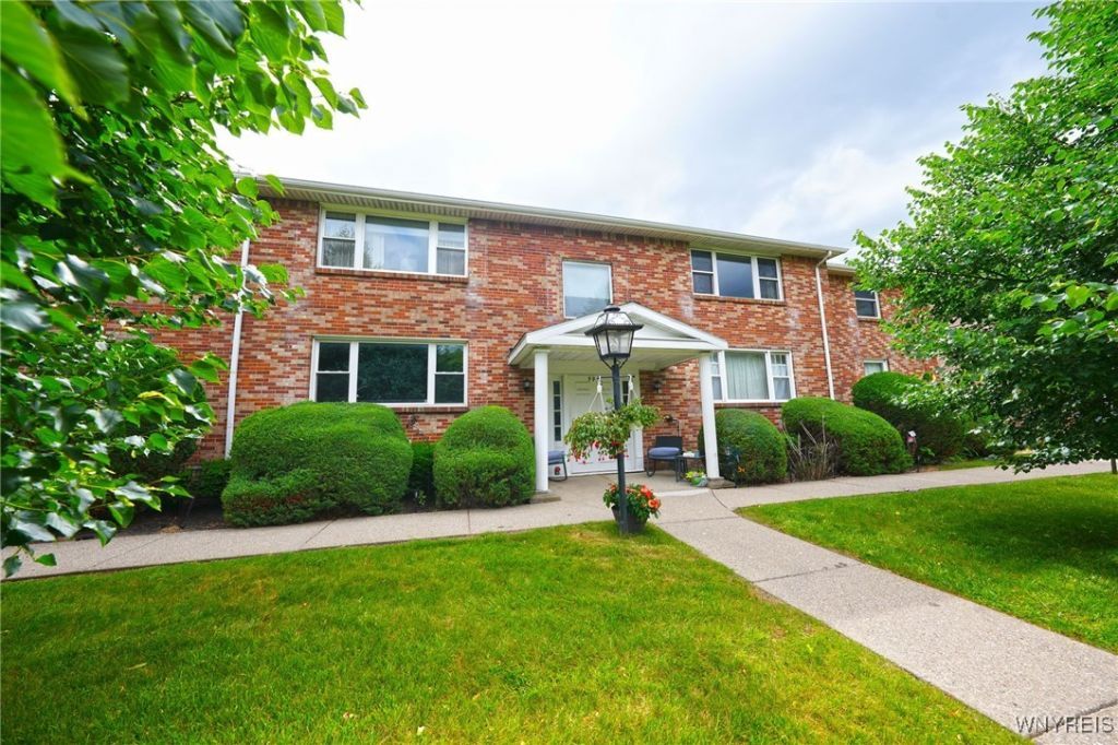 59 Old Lyme Drive, Unit 3, Buffalo, NY 14221 Main Photo