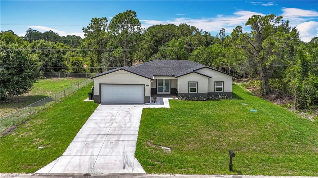 912 Anthony St E, Lehigh Acres, FL 33974 Photo