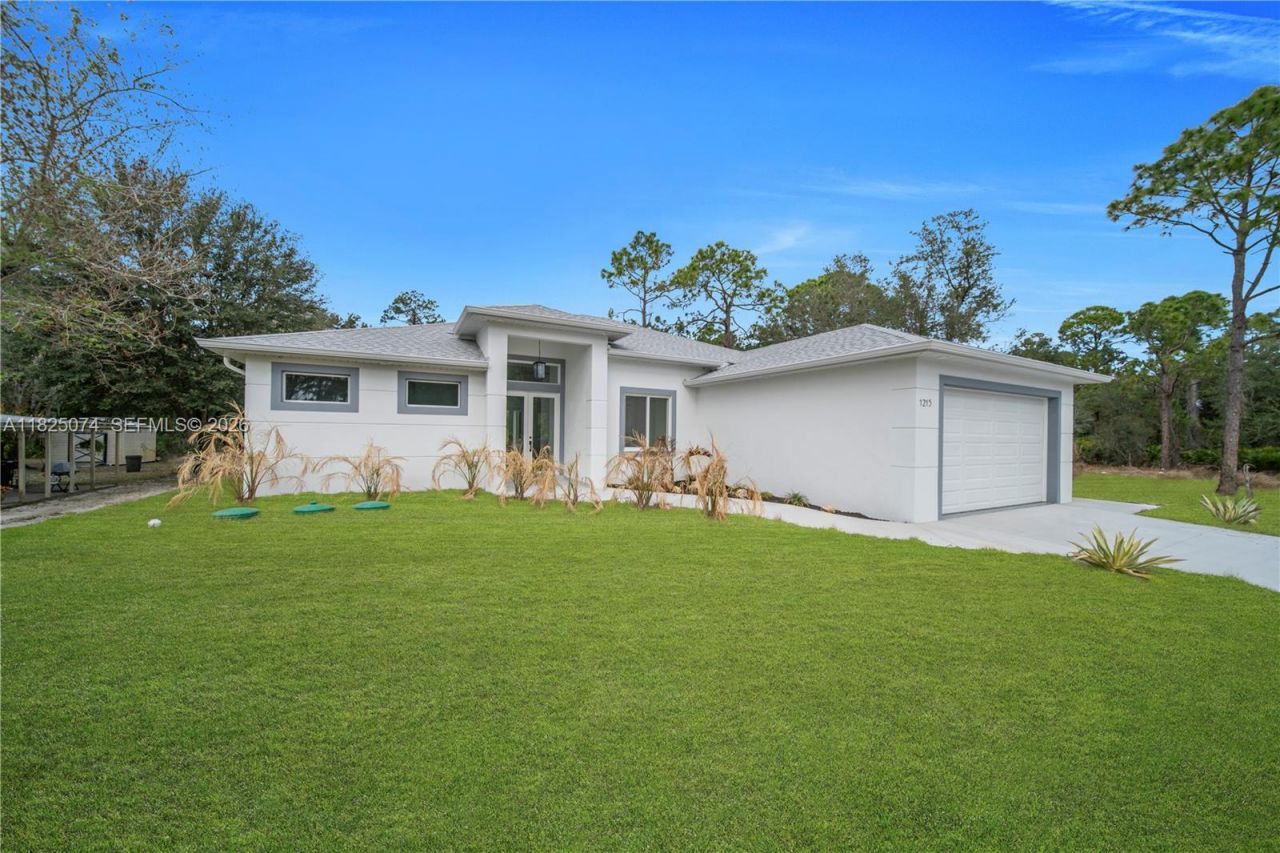 1215 Fitch Ave, Lehigh Acres, FL 33972 Photo