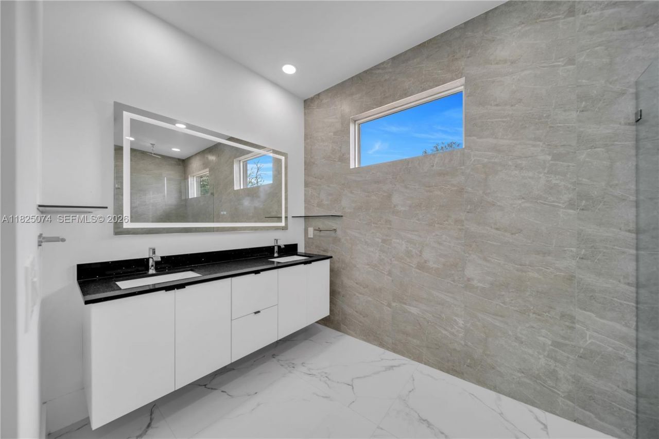 1215 Fitch Ave, Lehigh Acres, FL 33972 Photo