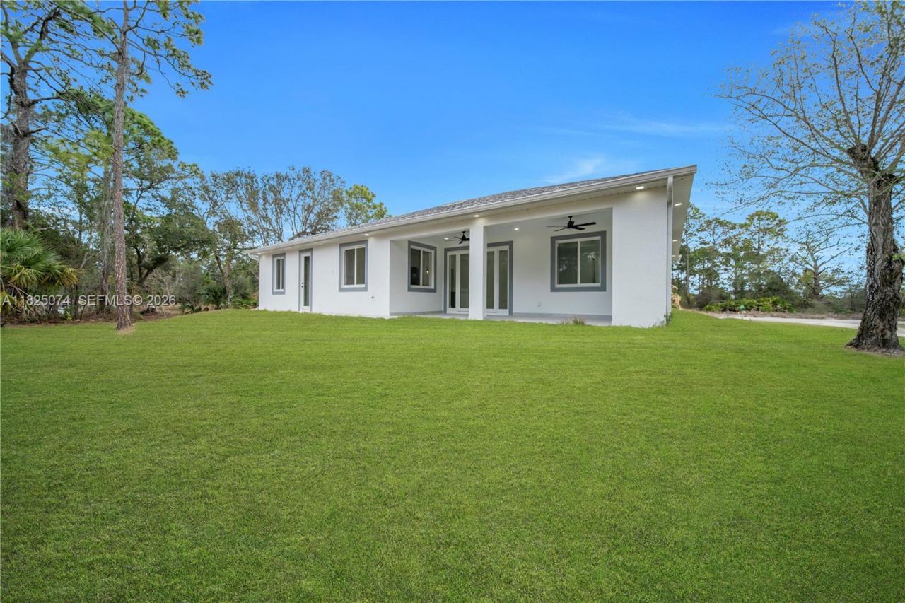 1215 Fitch Ave, Lehigh Acres, FL 33972 Photo