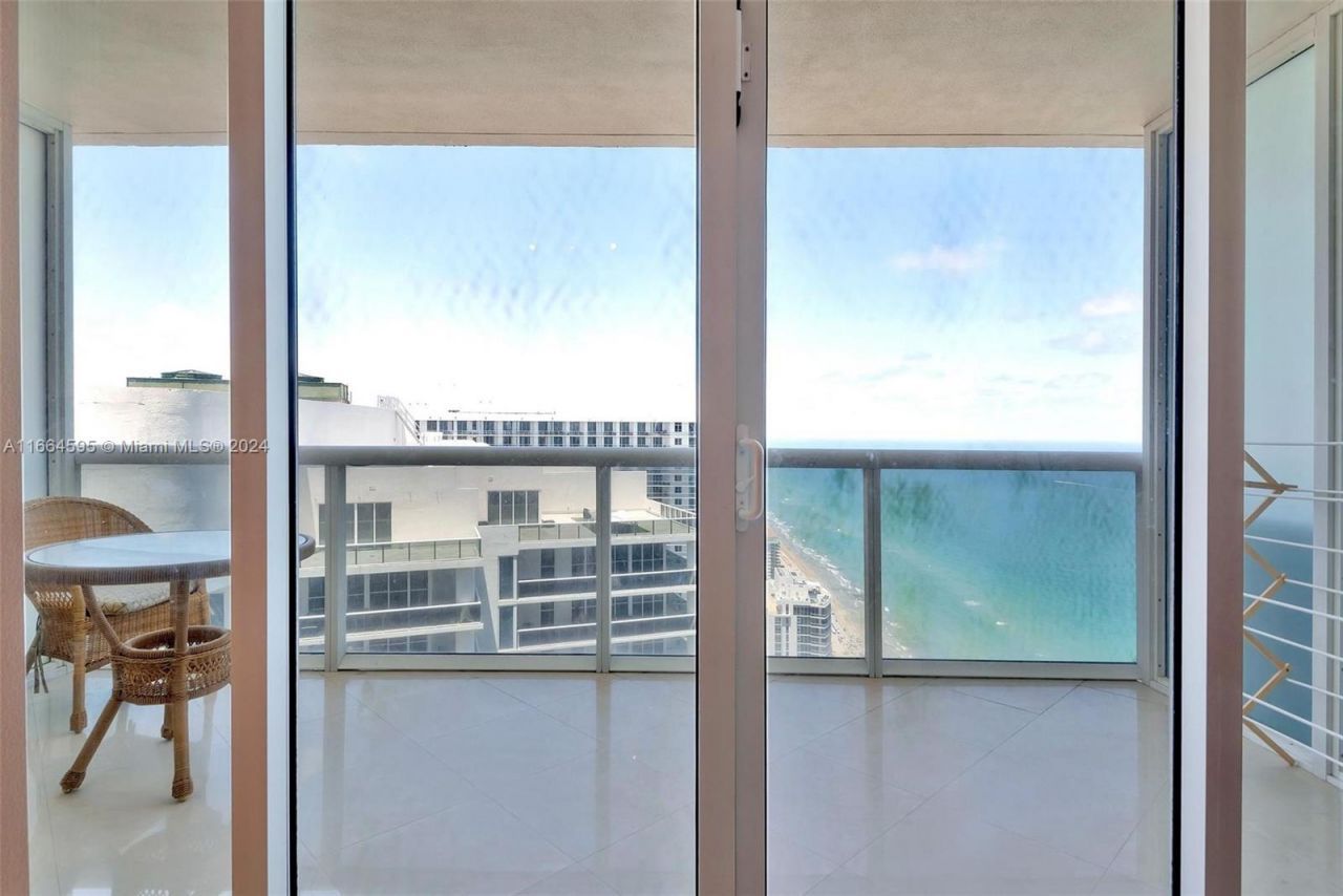 1830 S Ocean Dr, Unit 4709, Hallandale Beach, FL 33009 Photo