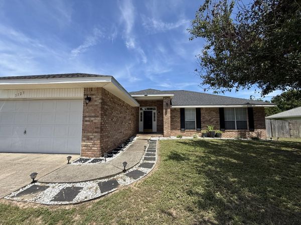 5123 Whitehurst Lane, Crestview, FL 32536