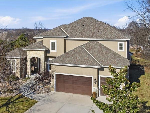 2628 W 162nd Terrace, Overland Park, KS 66085