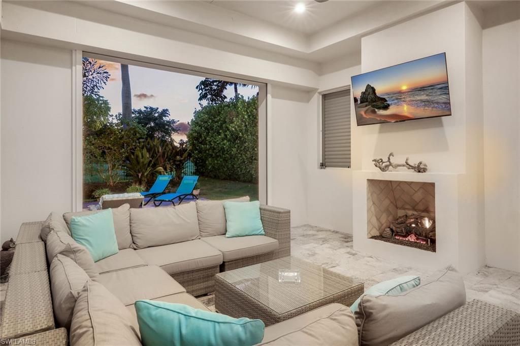 875 Wedge Dr, Naples, FL 34103 Photo