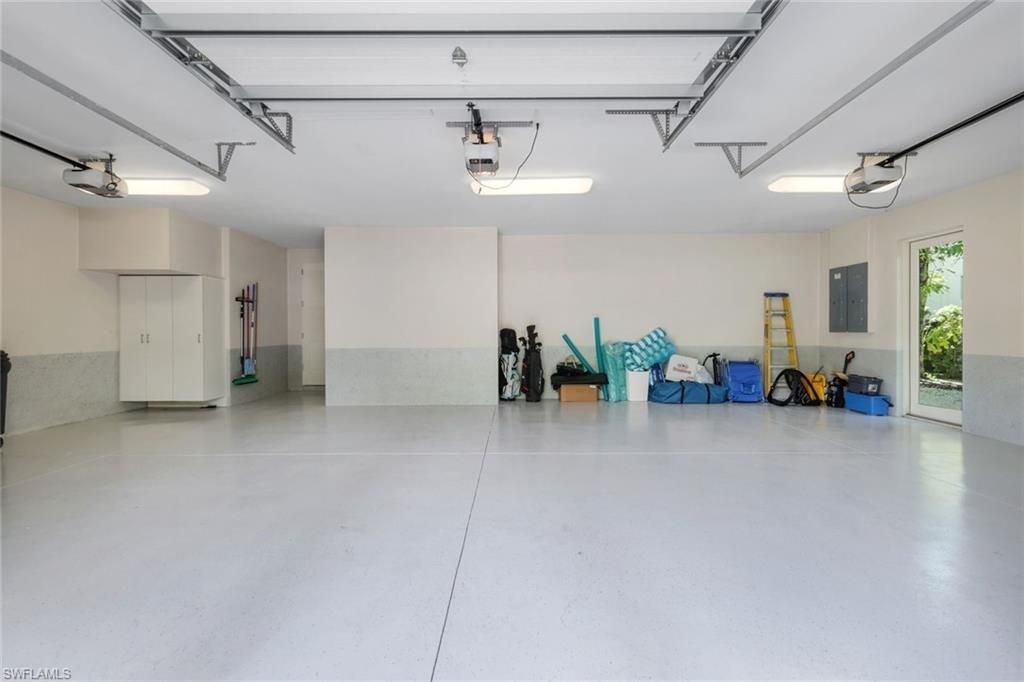 875 Wedge Dr, Naples, FL 34103 Photo