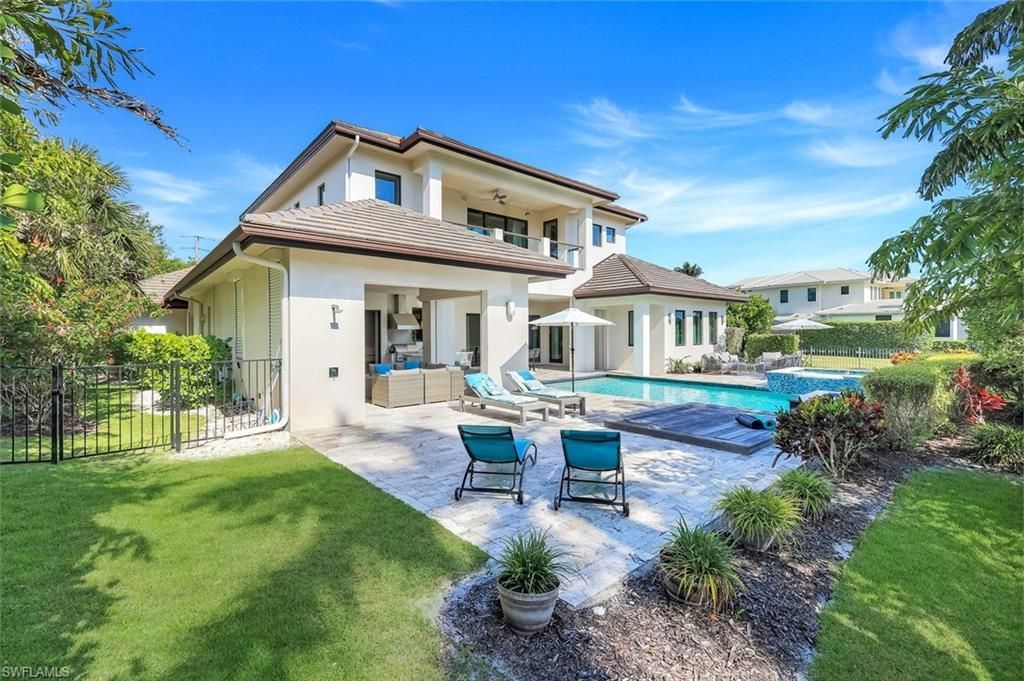 875 Wedge Dr, Naples, FL 34103 Photo