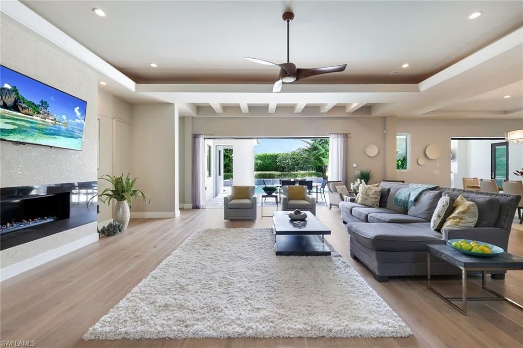 875 Wedge Dr, Naples, FL 34103 Photo