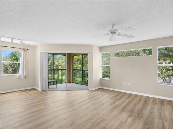 8851 Colonnades CT W, Unit 128, BONITA SPRINGS, FL 34135