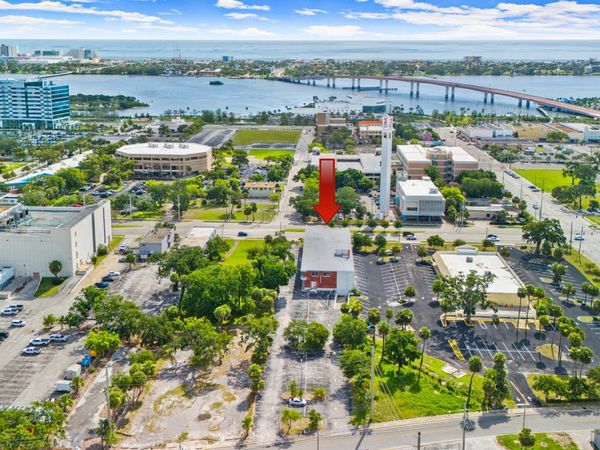 228 N Ridgewood Avenue, Daytona Beach, FL 32114