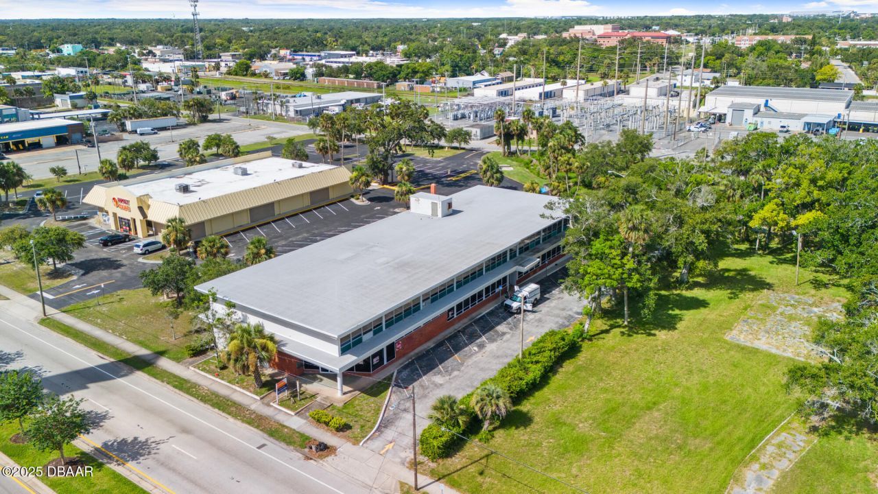 228 N Ridgewood Avenue, Daytona Beach, FL 32114 Photo