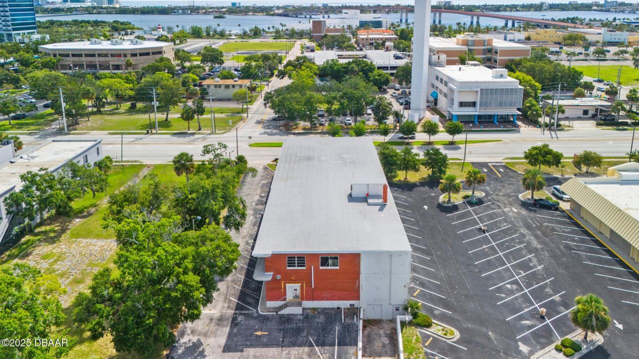 228 N Ridgewood Avenue, Daytona Beach, FL 32114 Photo