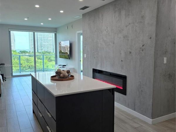 1600 SW 1st Ave, Unit 809, Miami, FL 33129