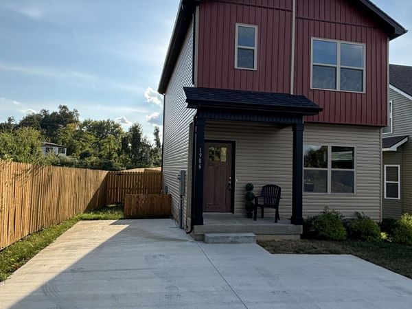 1906 Evans Rd, Clarksville, TN 37042