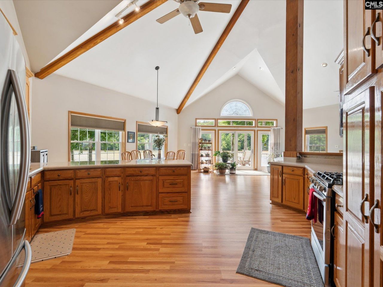 887 Living Waters Photo 12