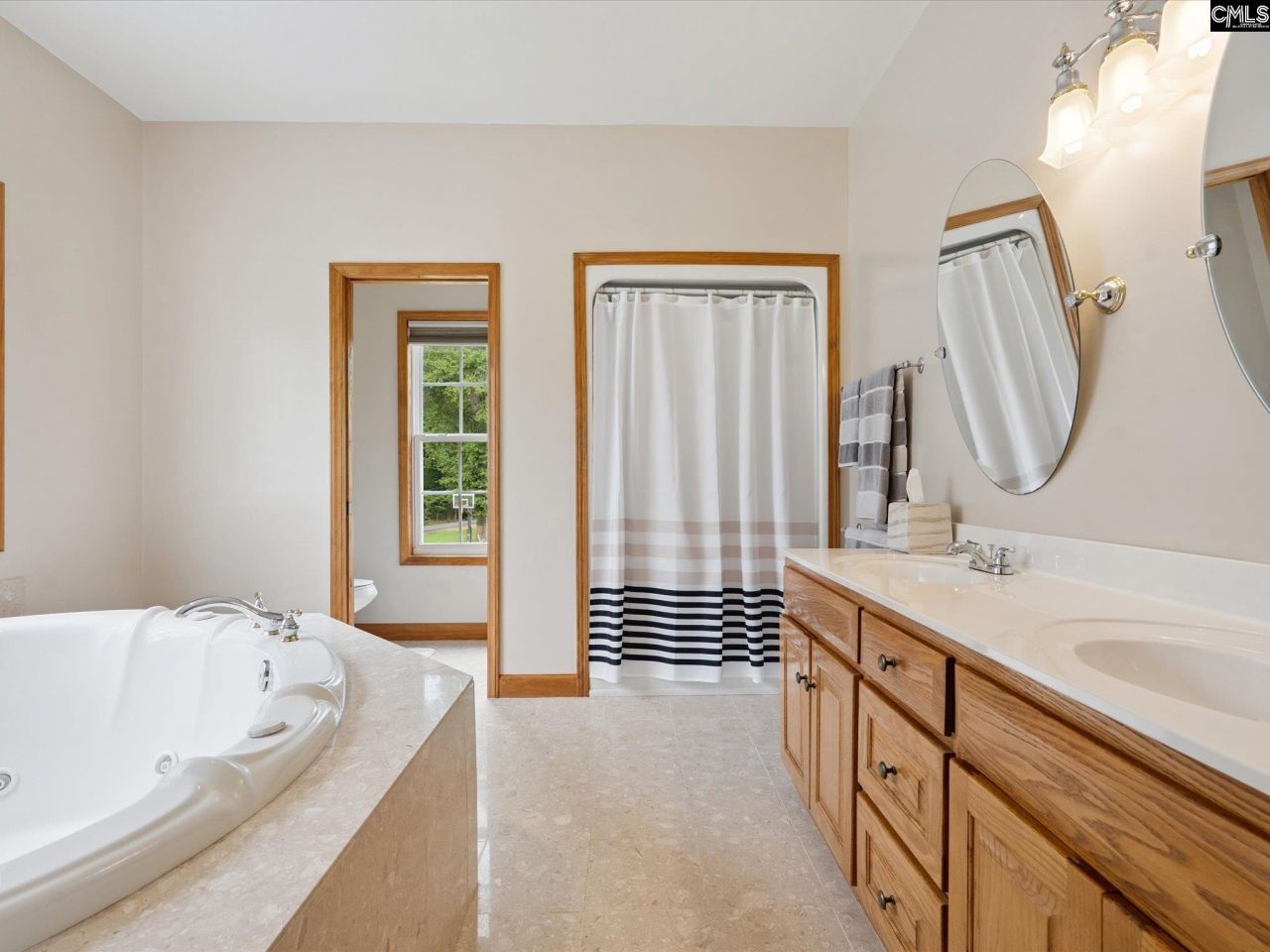 887 Living Waters Photo 18