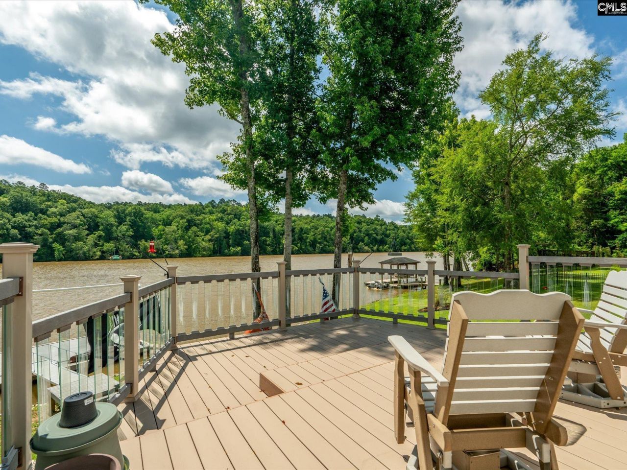 887 Living Waters Photo 35