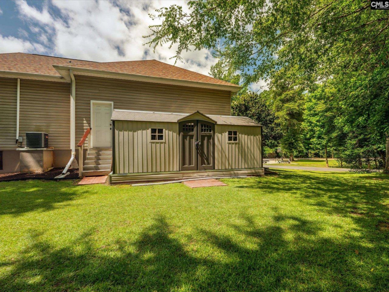 887 Living Waters Photo 37