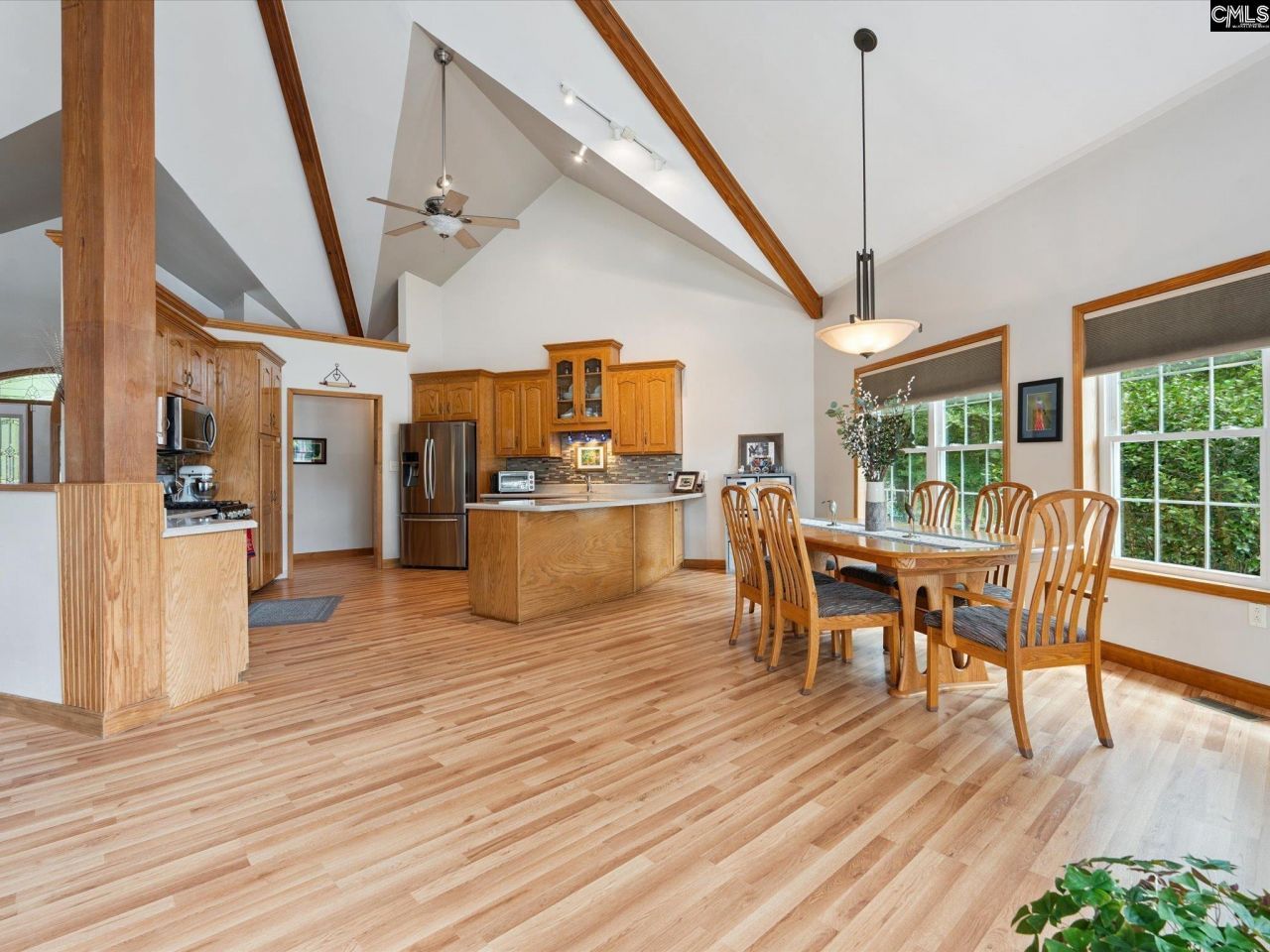 887 Living Waters Photo 9