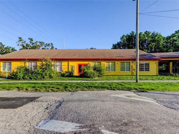 8816 W ROBSON ST, TAMPA, FL 33615