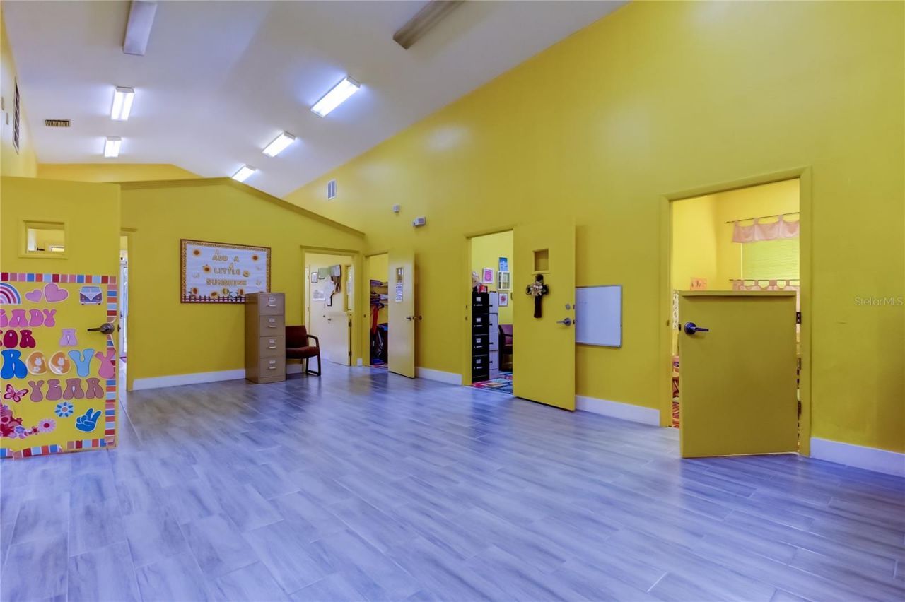 8816 W Robson St, Tampa, FL 33615 Photo