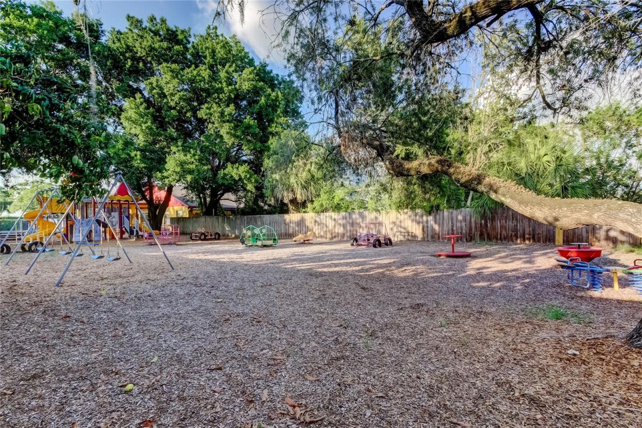 8816 W Robson St, Tampa, FL 33615 Photo