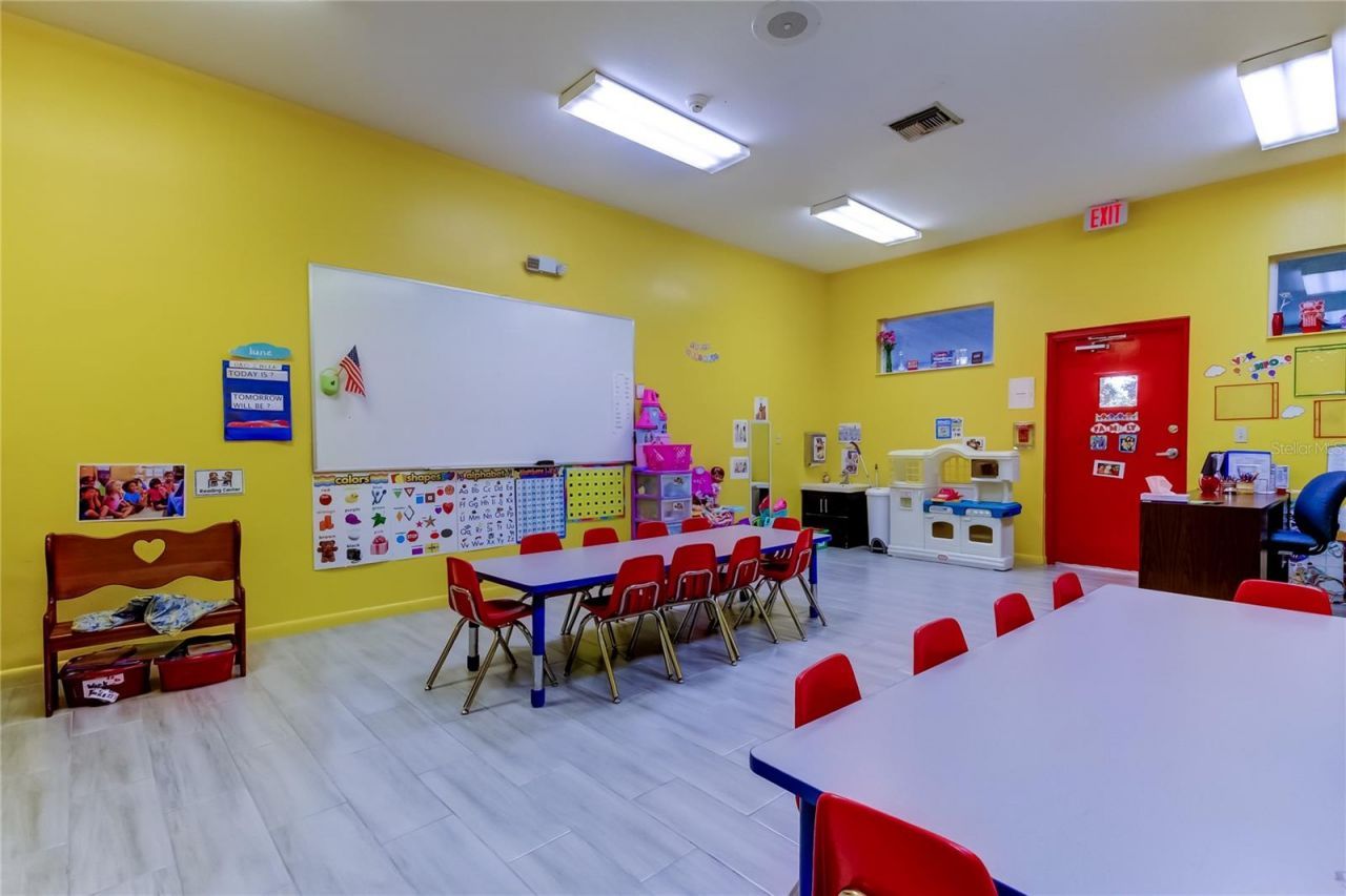 8816 W Robson St, Tampa, FL 33615 Photo