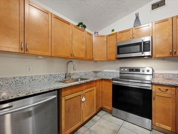 6015 Raintree Trl, Fort Pierce, FL 34982