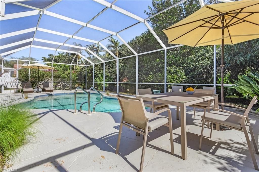 258 Monterey Dr, Naples, FL 34119 Main Photo