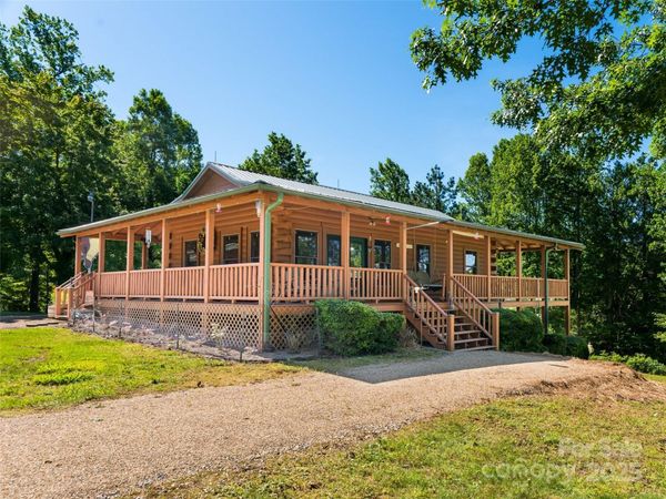 129 Melrose Lake Road, Saluda, NC 28773